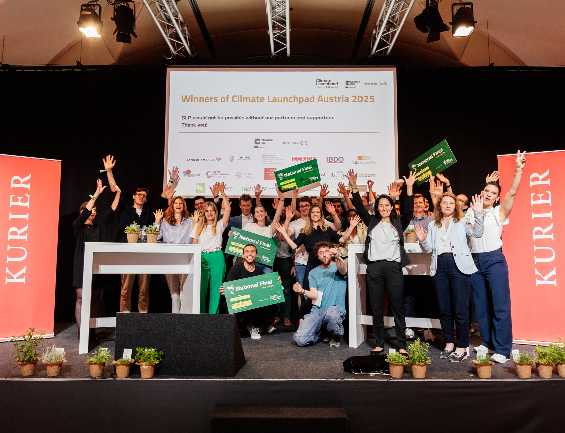 Finale des Climate Launchpad mit Teams auf der Bühne