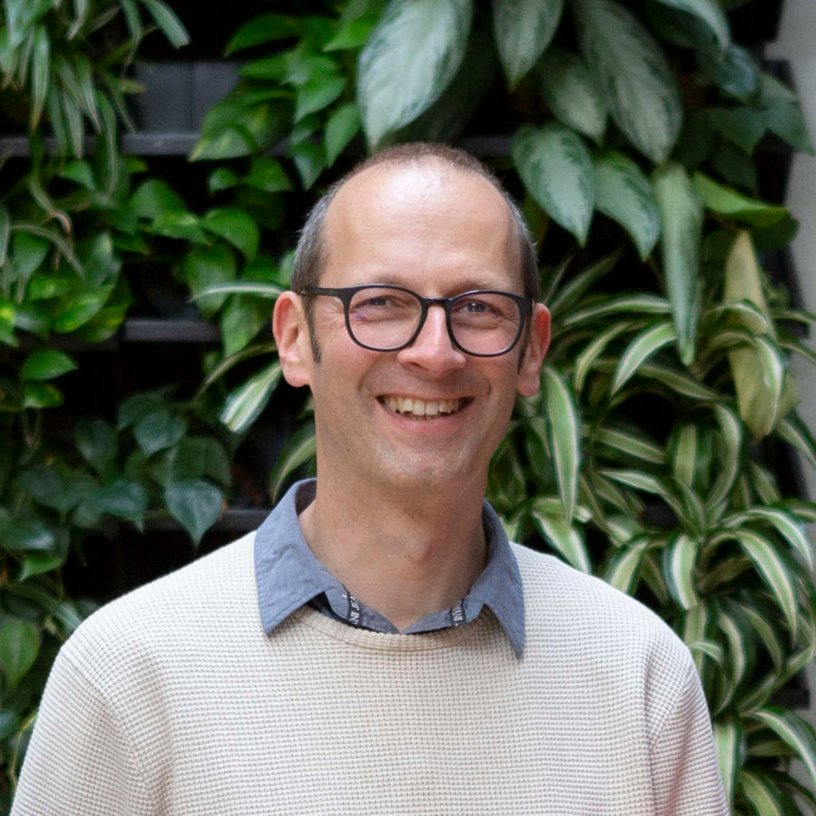 Portrait von Michael Ambros